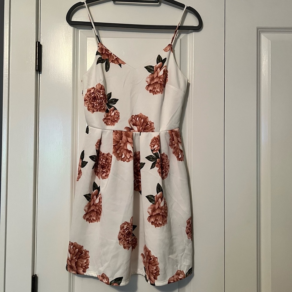 Monteau Floral Dress - LARGE